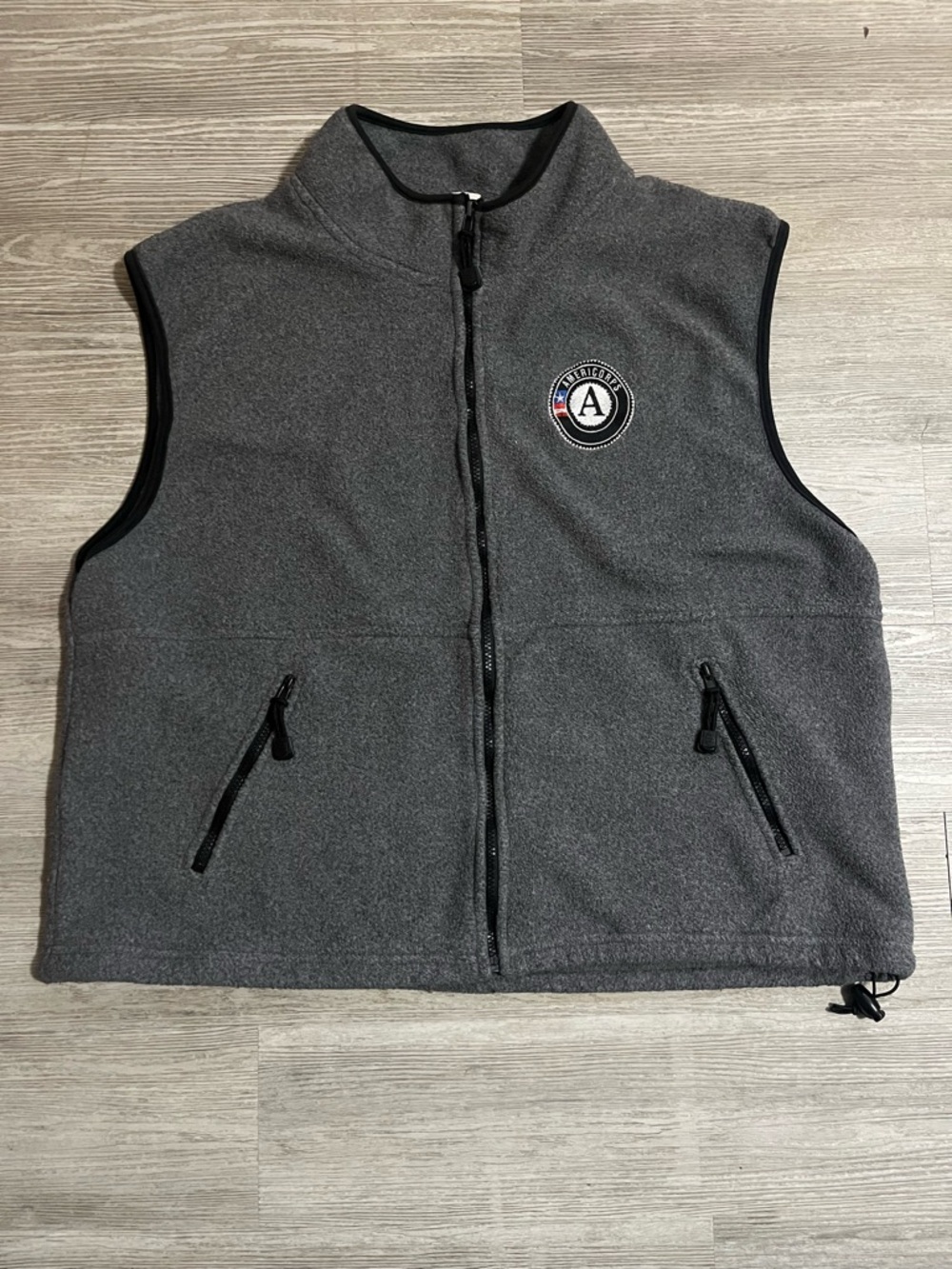 Americorps Gray Vest Zipper Pockets Size Large